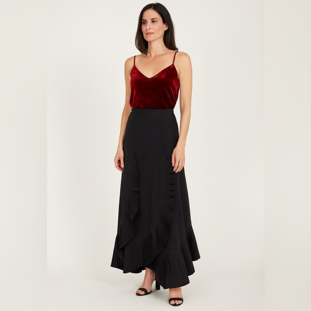 Alex evenings, black maxi length formal skirt w/ pleated ruffle details. Size 6